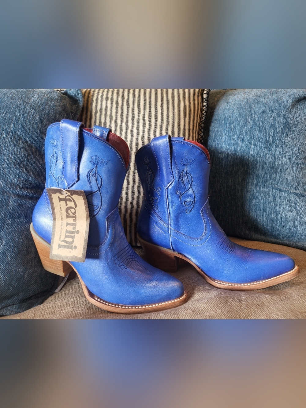 Ferrini Electric Blue Leather Cowboy Boots with Tan Heel